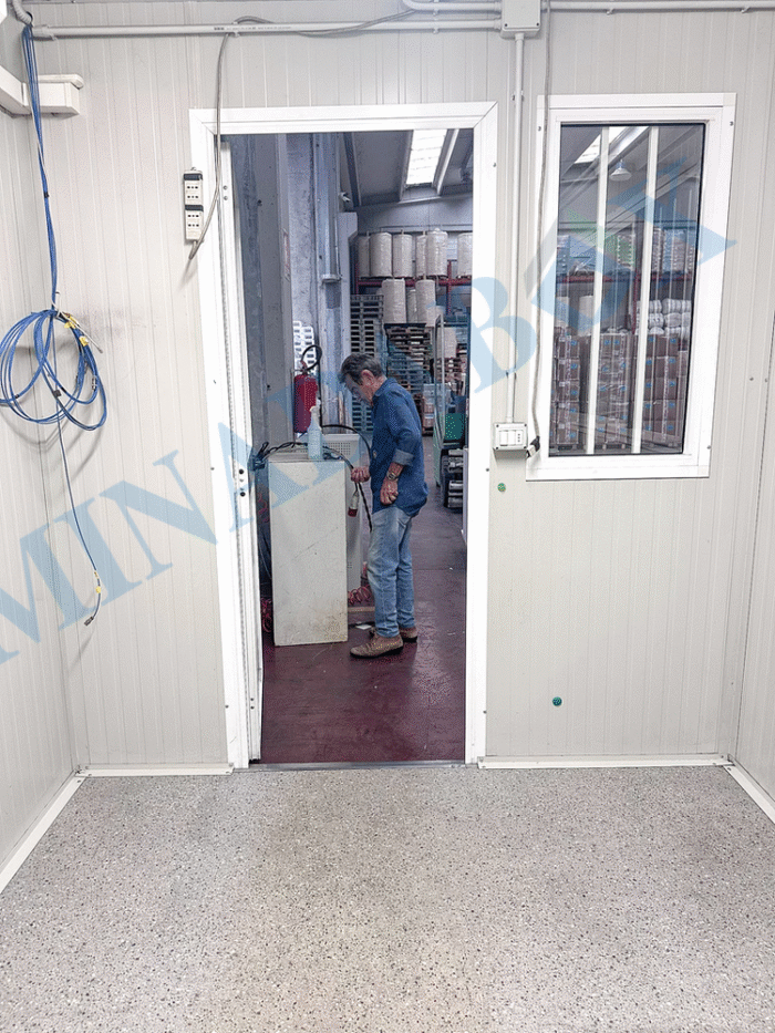 Monoblocco Pref Coibentato USATO ad uso Locale Comando 5975 30711 5 2